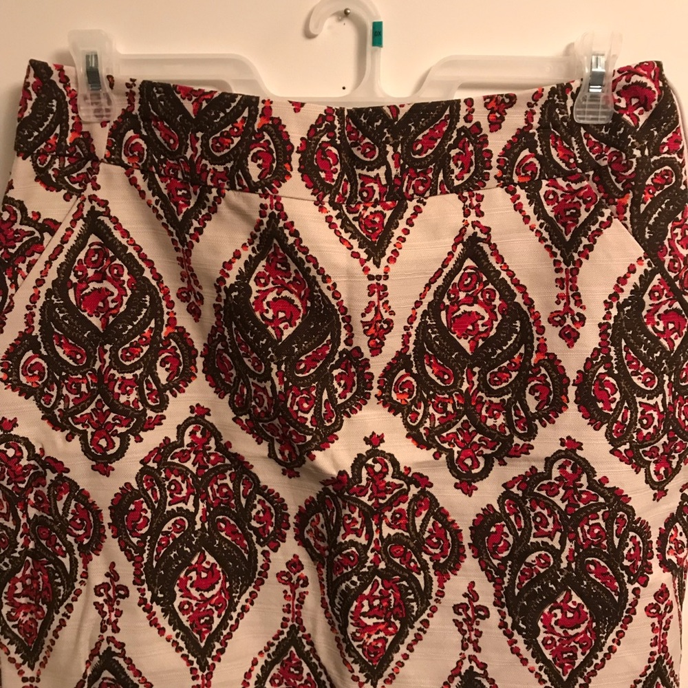 Skirt with pockets